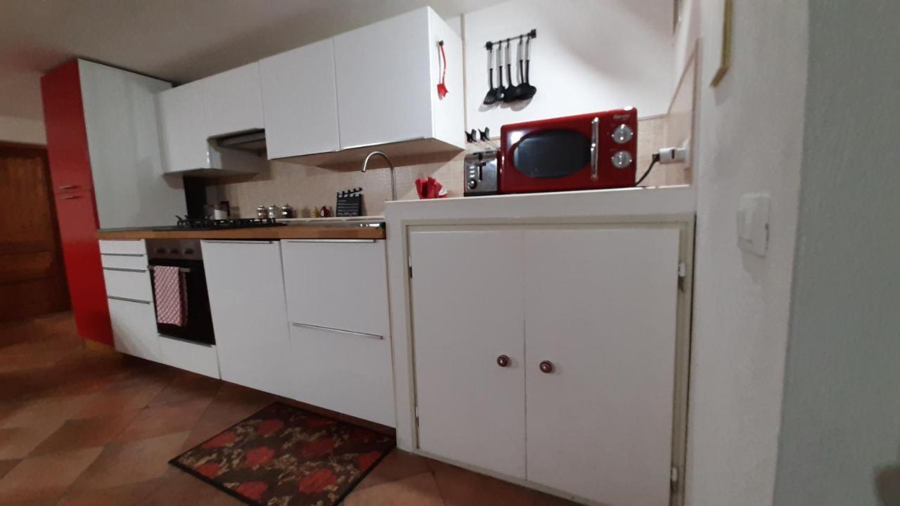 Movie Star Apartment With Garden Флоренция Екстериор снимка