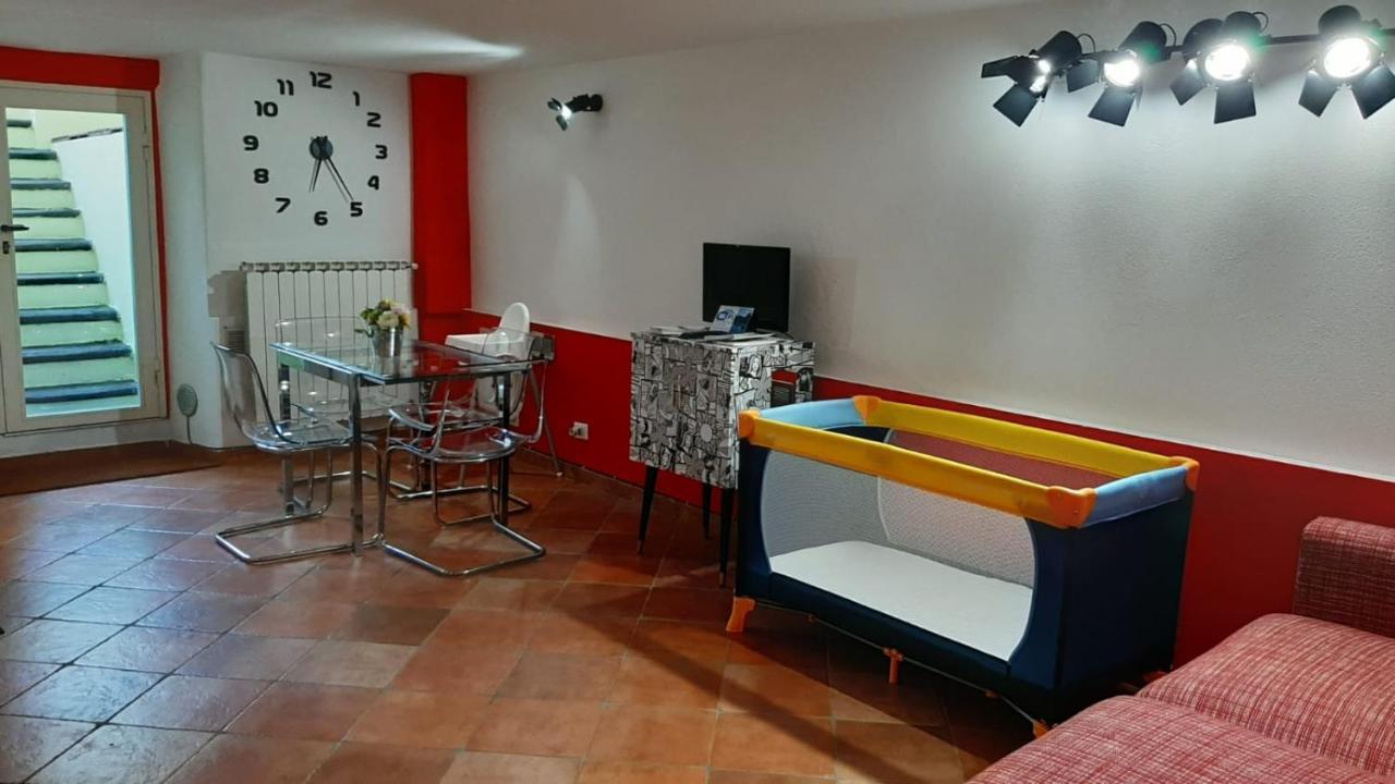 Movie Star Apartment With Garden Флоренция Екстериор снимка