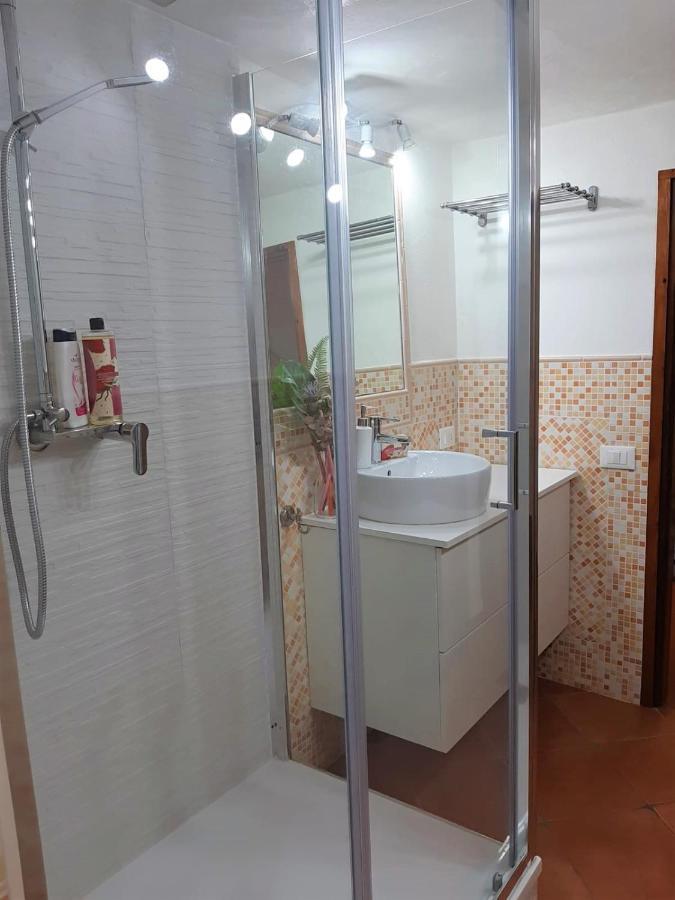 Movie Star Apartment With Garden Флоренция Екстериор снимка